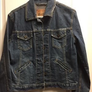 Levi Strauss jean jacket- small